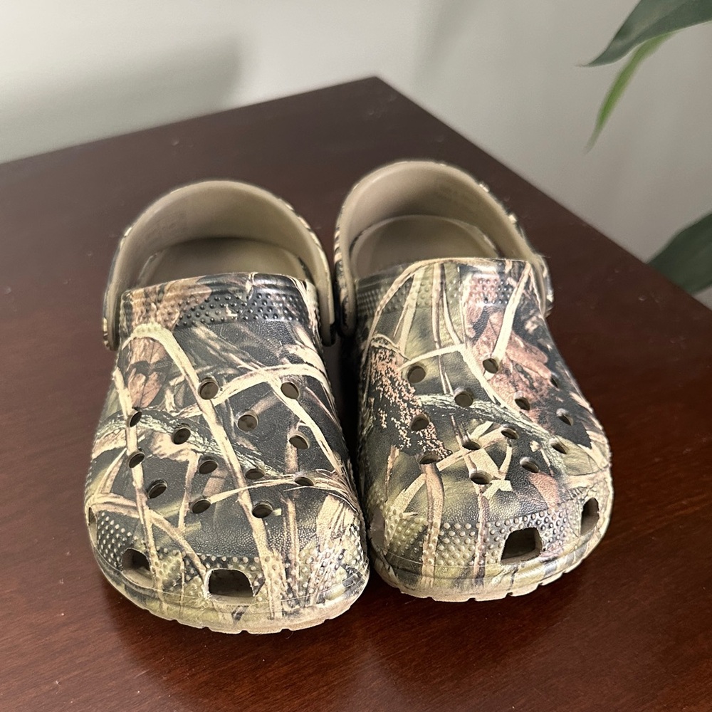 CROCS Kids Camo Shoes